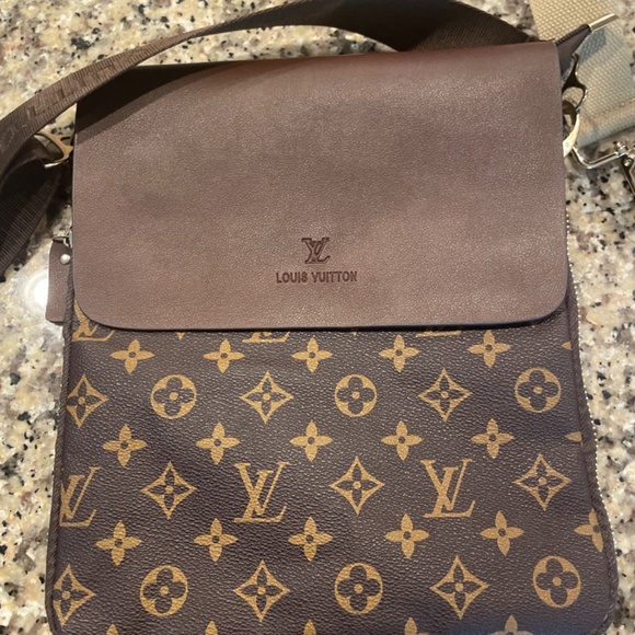 Handbag bundle - Picture 3 of 5